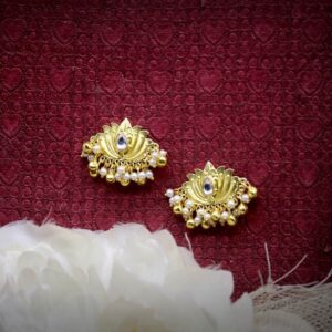 Kundan Stones Used Lotus shaped studs with gold drops