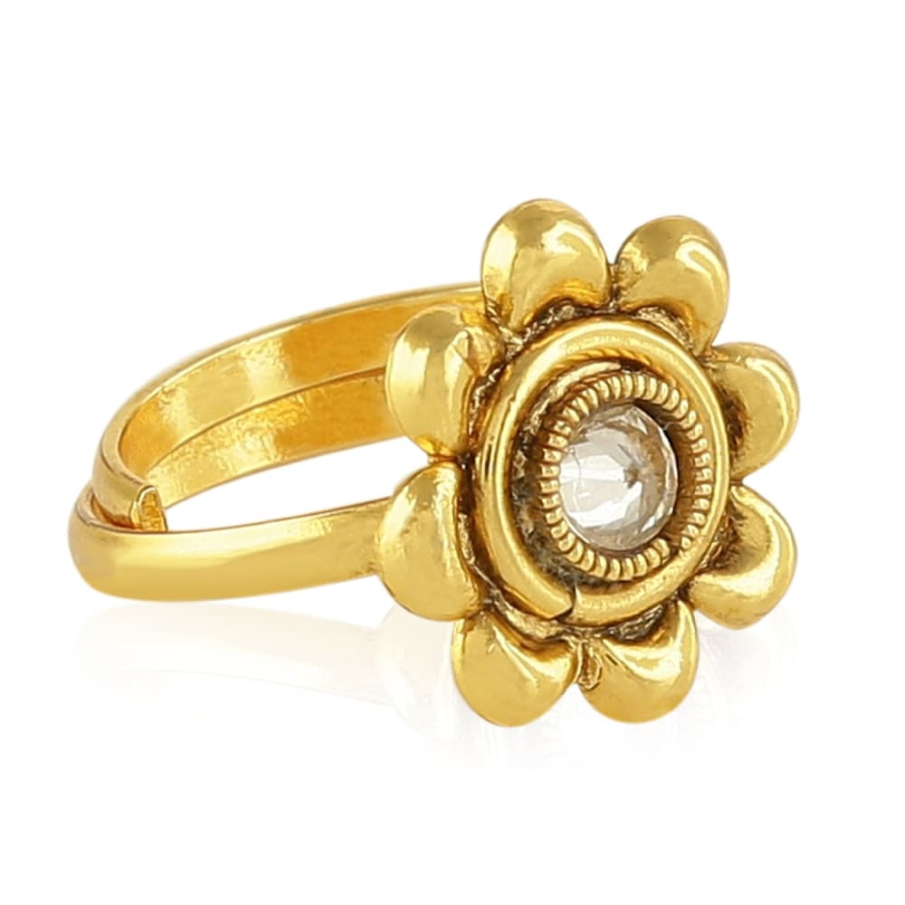 AccessHer Gold Color Copper Material Flower shaped Toe