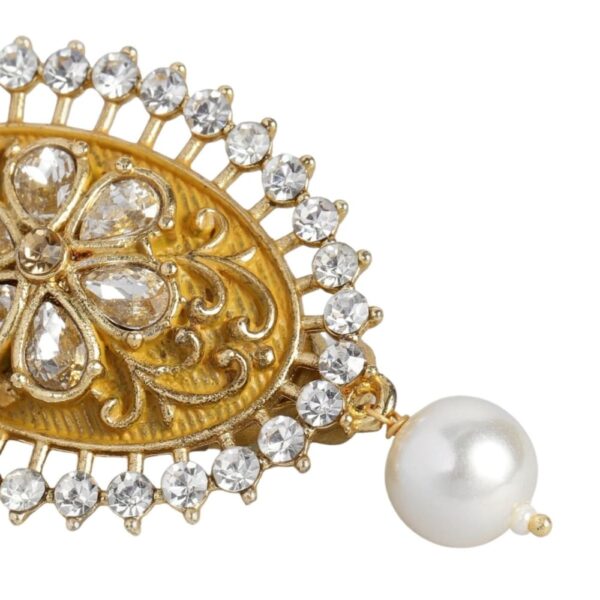 Women Gold-Toned Oval Shaped Handcrafted AD Studded Brooch
