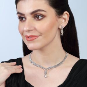 Silver Plated Delicate Contemporary Style Rhinestones Studded Necklace Set for Women