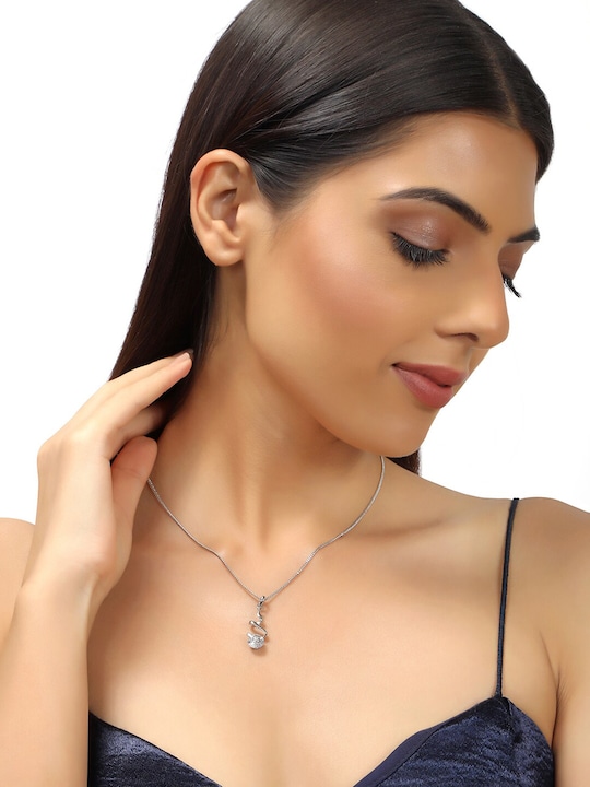 Silver-Toned & White Silver-Plated Chain with Pendant With Model